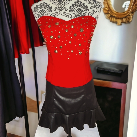 DIVIDED by H&M Leatherette Black Mini Skirt- 2 - Picture 4 of 5